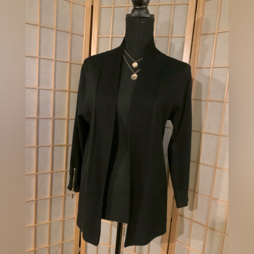 CARMEN - Black SHRUG with zipper on the sleeves. Sz M
